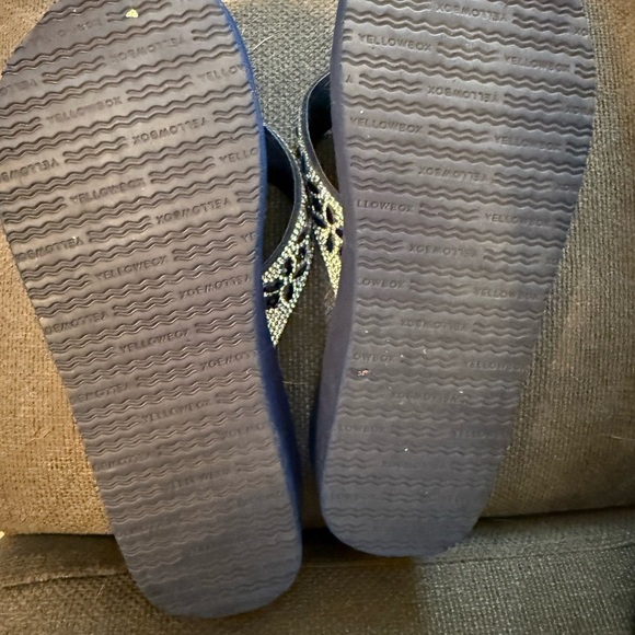 Yellow box sparrow wedge sandals navy 7 1/2 low wedge - Picture 5 of 5